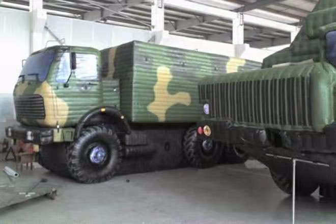 白塔大型军事车
